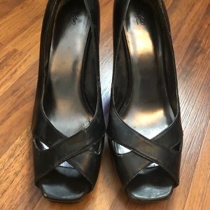 Open toe black heels